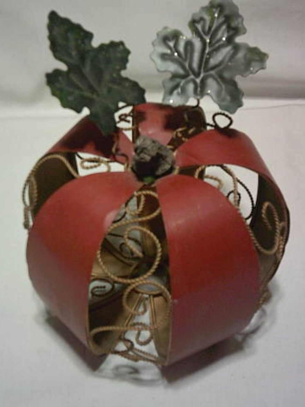 VTG METAL & SCROLLED WIRE RUSTIC PUMPKIN 8" HALLOWEEN DECORATION 🎃